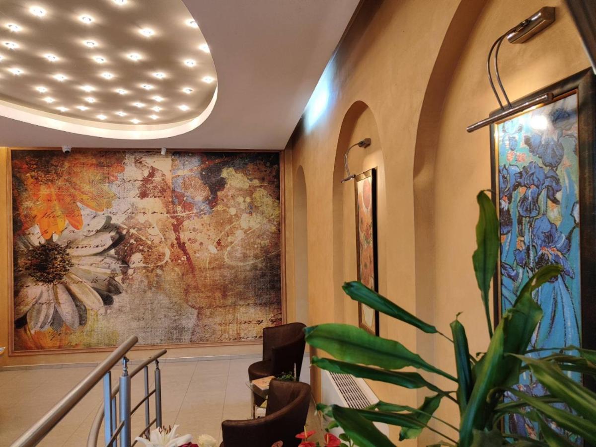 Семеен Хотел "Булаир" Burgas Exterior foto