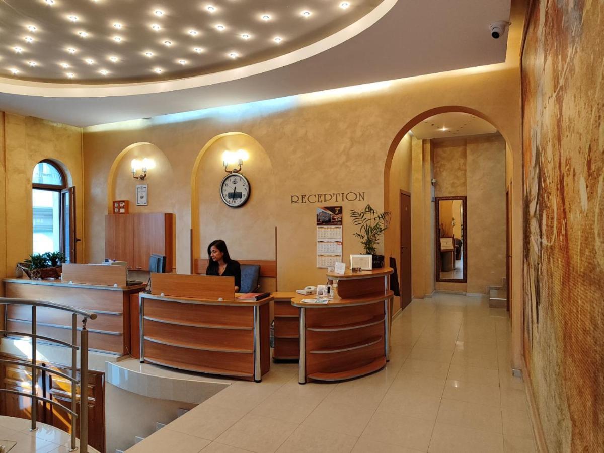 Семеен Хотел "Булаир" Burgas Exterior foto