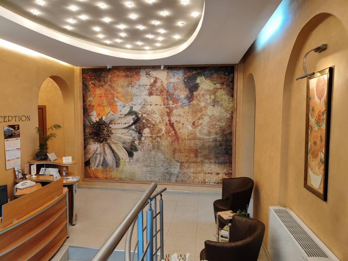 Семеен Хотел "Булаир" Burgas Exterior foto